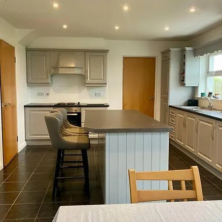 Teach Cara - 5 Bedroom - بيت للعطل