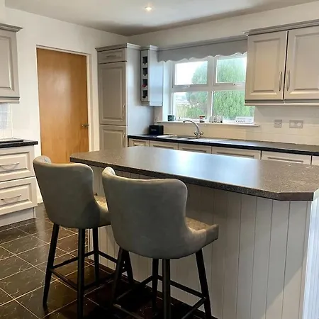 Teach Cara - 5 Bedroom - بيت للعطل *