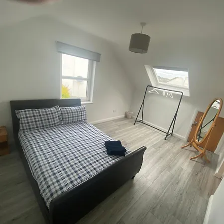 Teach Cara - 5 Bedroom - Holiday home