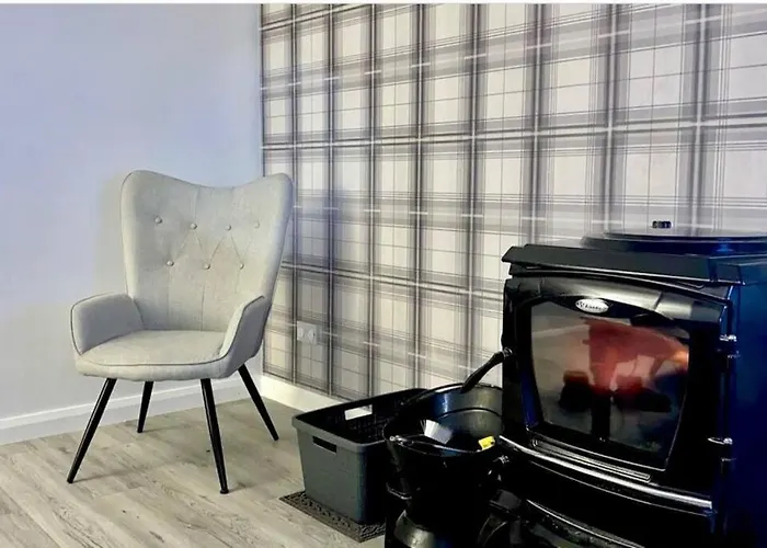 Teach Cara - 5 Bedroom - * Culdaff