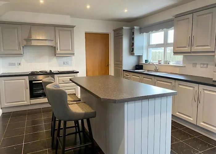 Teach Cara - 5 Bedroom -