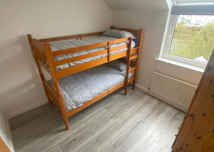 Teach Cara - 5 Bedroom - * Culdaff